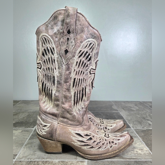 Y2K CORRAL WING & CROSS DISTRESSED WESTERN SEQUIN BOOTS. - Picture 4 of 12